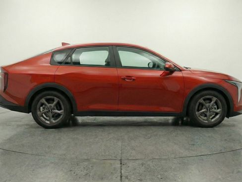 Used 2025 Kia K4 FWD image 11