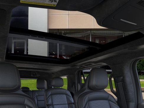 New 2025 Lincoln Navigator Black Label image 22
