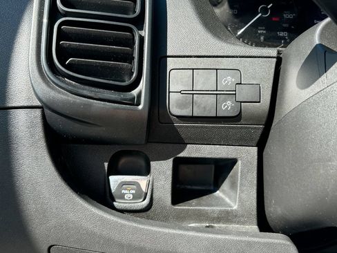 Used 2023 RAM ProMaster 2500 FWD image 14