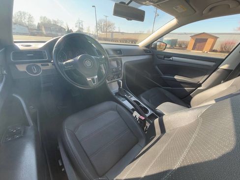 Used 2014 Volkswagen Passat 1.8T SE image 9
