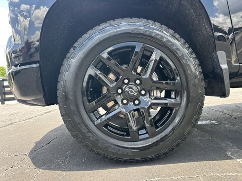 Used 2023 Chevrolet Silverado 1500 LT Trail Boss w/ Protection Package AWD/4WD image 12
