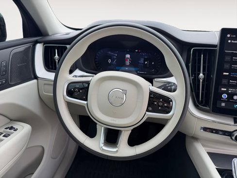 New 2026 Volvo XC60 B5 Ultra w/ Protection Package Premier image 12