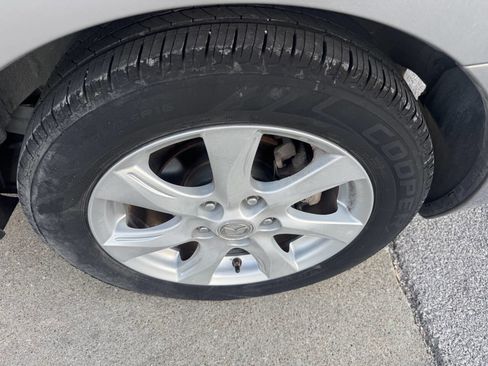 Used 2011 MAZDA MAZDA3 i Touring image 25