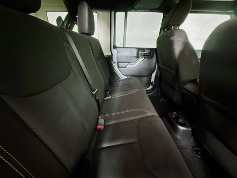 Used 2016 Jeep Wrangler Unlimited Sahara w/ Dual Top Group image 24