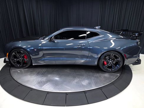 Used 2020 Chevrolet Camaro SS RWD image 10