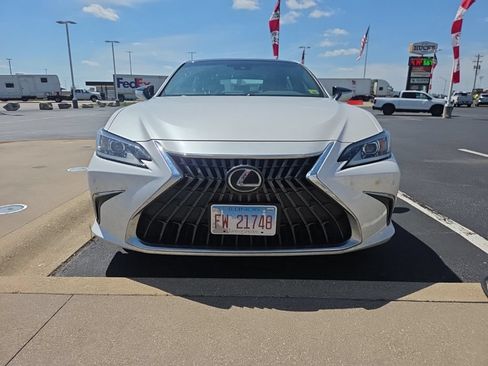 Used 2022 Lexus ES 350 w/ Premium Package FWD image 2