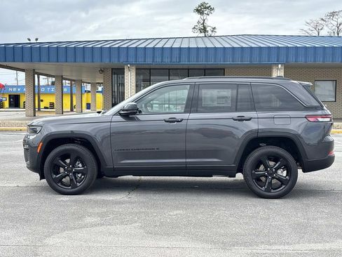 New 2026 Jeep Grand Cherokee Limited AWD/4WD image 2
