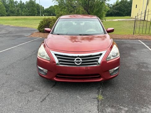 Used 2013 Nissan Altima 2.5 S FWD image 2