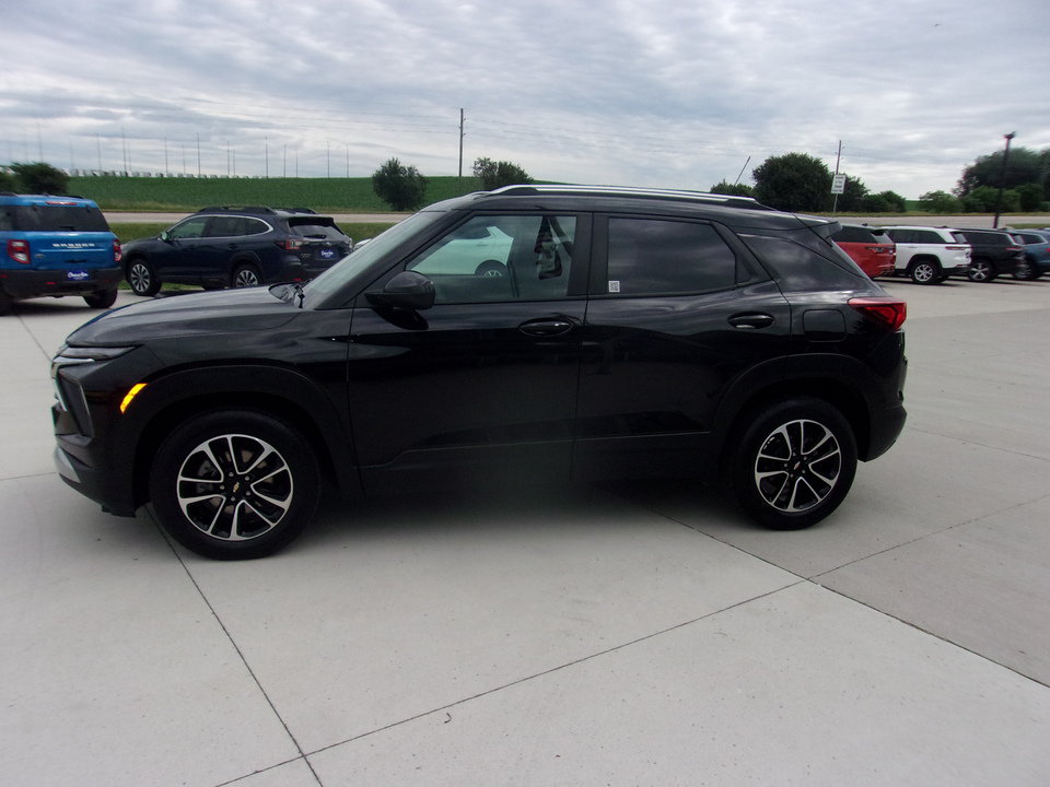 Used 2024 Chevrolet TrailBlazer LT w/ Driver Confidence Package FWD image 7