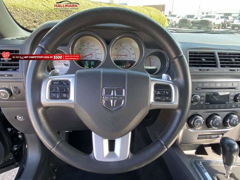 Used 2013 Dodge Challenger R/T image 23