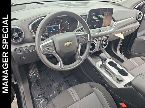 New 2025 Chevrolet Blazer LT w/ Convenience Package image 16