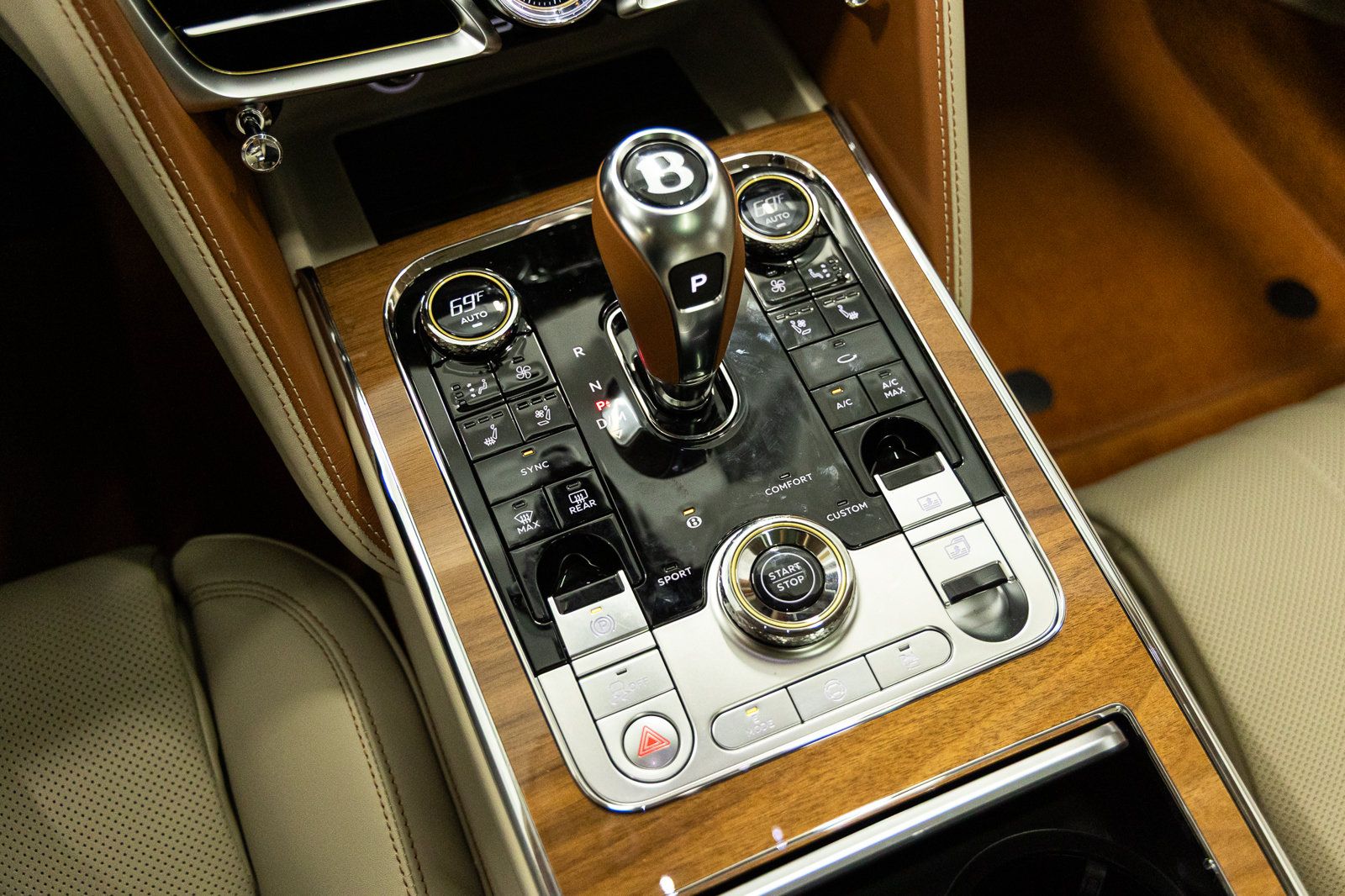 Used 2026 Bentley Flying Spur V8 AWD/4WD image 42