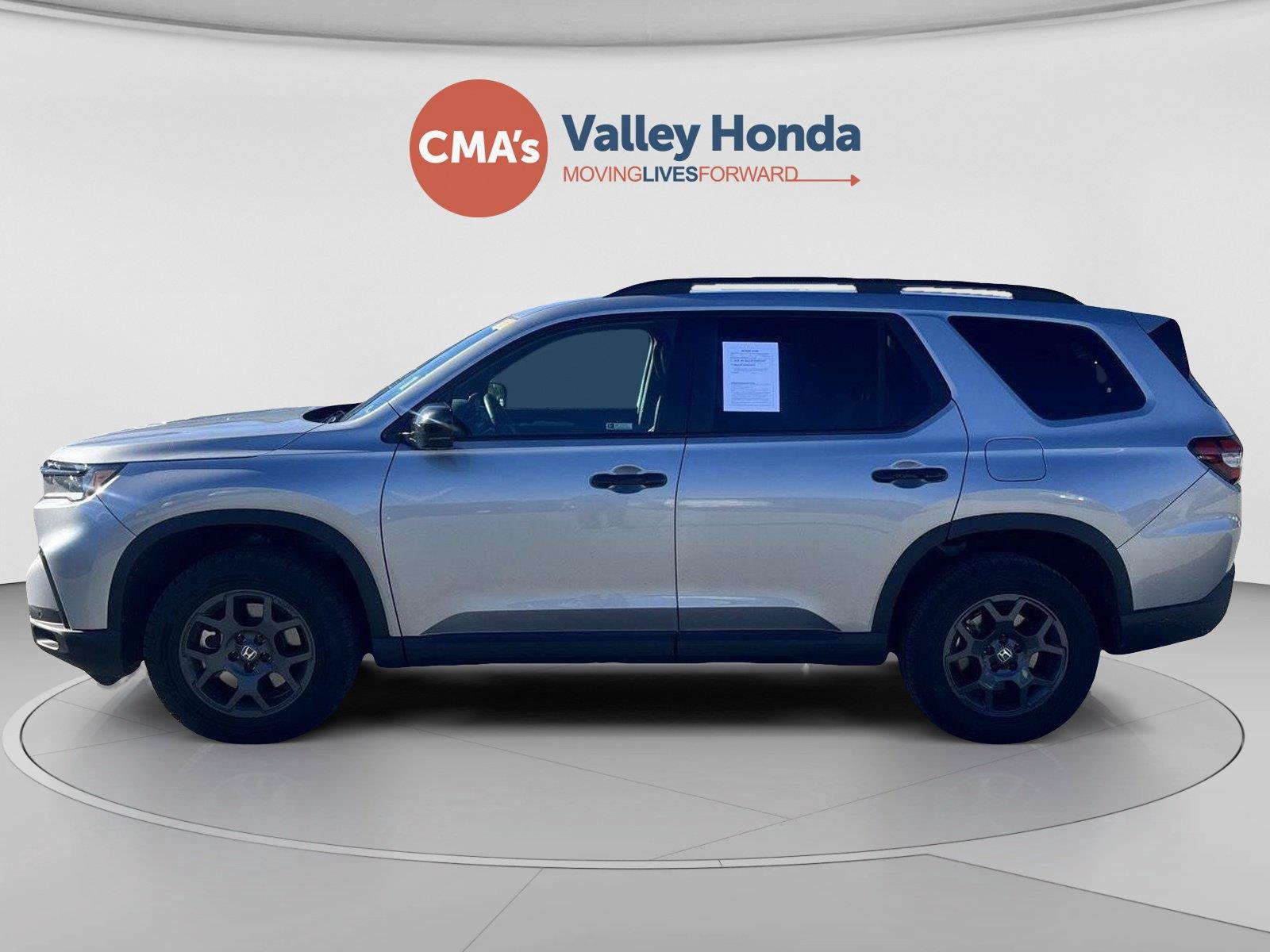 Certified 2025 Honda Pilot TrailSport image 2