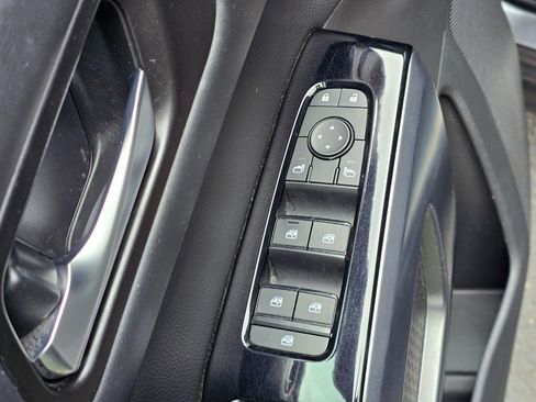 Used 2023 Nissan Pathfinder SL w/ Lighting Package (N92) FWD image 14