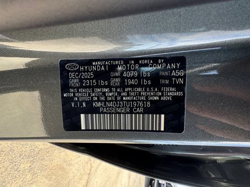 New 2026 Hyundai Elantra Limited FWD image 28