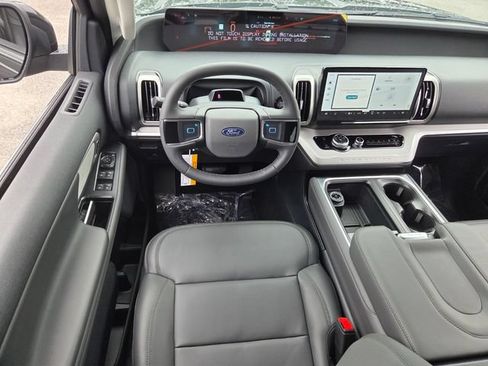 New 2026 Ford Expedition Active RWD image 35