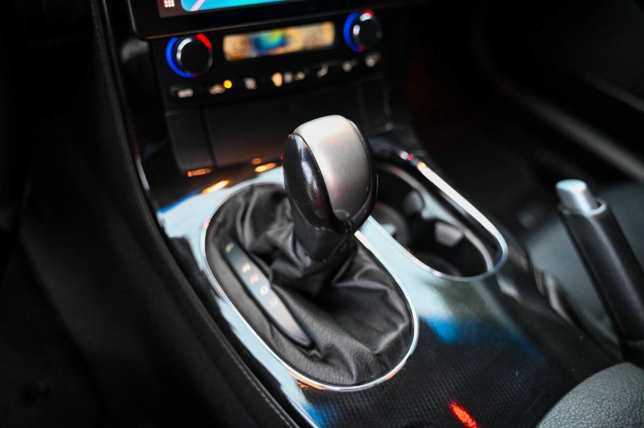 Used 2008 Chevrolet Corvette Coupe RWD image 81