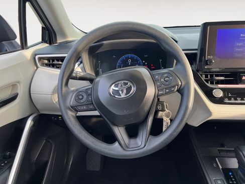 Used 2026 Toyota Corolla Cross L FWD image 12