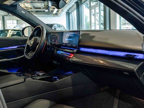 Used 2025 BMW M5 w/ Carbon Package image 15