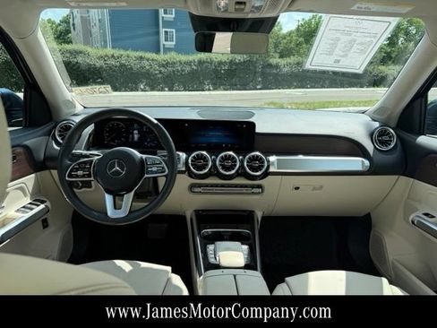 Certified 2023 Mercedes-Benz GLB 250 4MATIC image 17