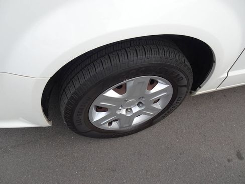 Used 2011 Dodge Grand Caravan Express image 7