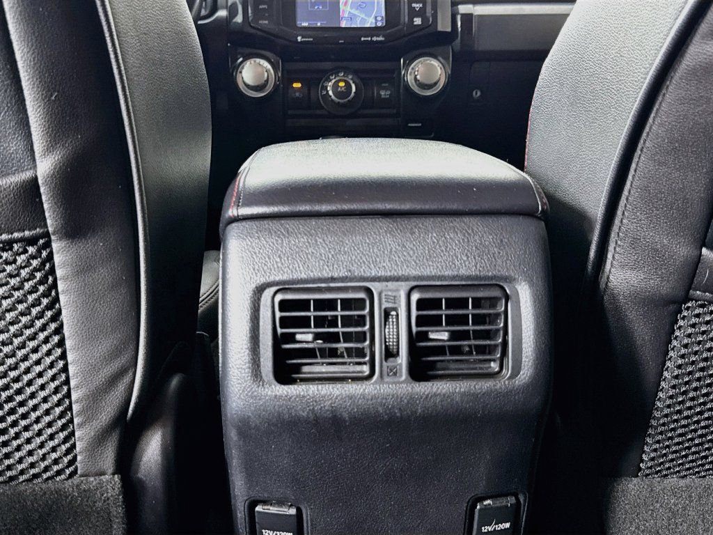 Used 2018 Toyota 4Runner TRD Off-Road Premium AWD/4WD image 31