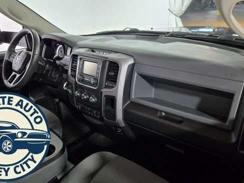 Used 2018 RAM 2500 Tradesman w/ Snow Chief Group image 31