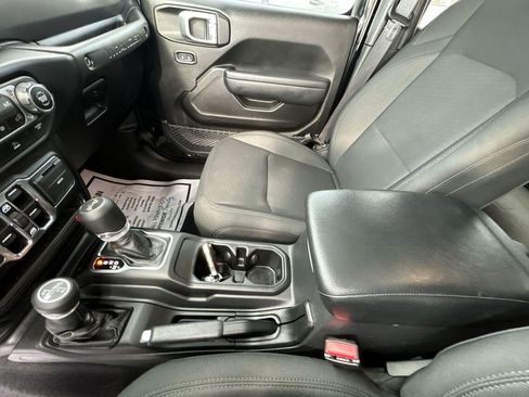 Used 2021 Jeep Wrangler Unlimited Sport AWD/4WD image 26