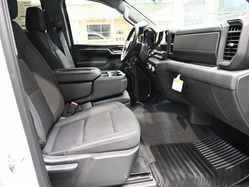 New 2026 GMC Sierra 1500 Elevation image 11