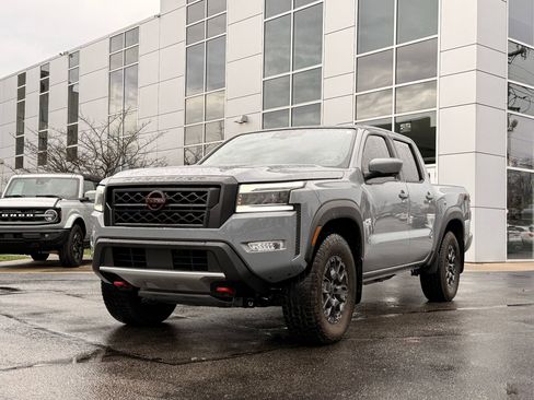 Used 2024 Nissan Frontier PRO-4X w/ Pro Premium Package image 2