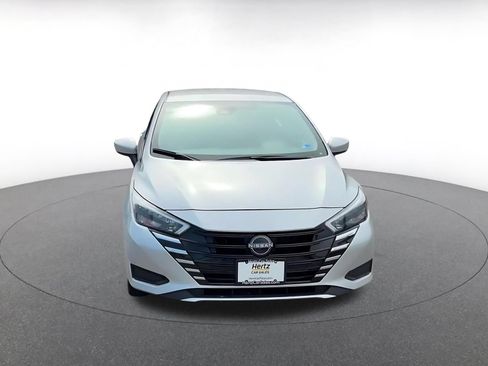 Used 2025 Nissan Versa SV FWD image 4