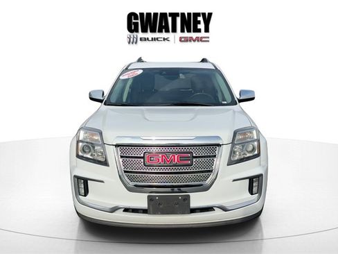 Used 2017 GMC Terrain Denali image 2