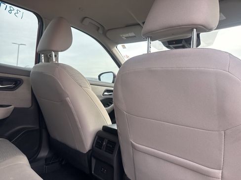 Certified 2023 Nissan Rogue SV image 15