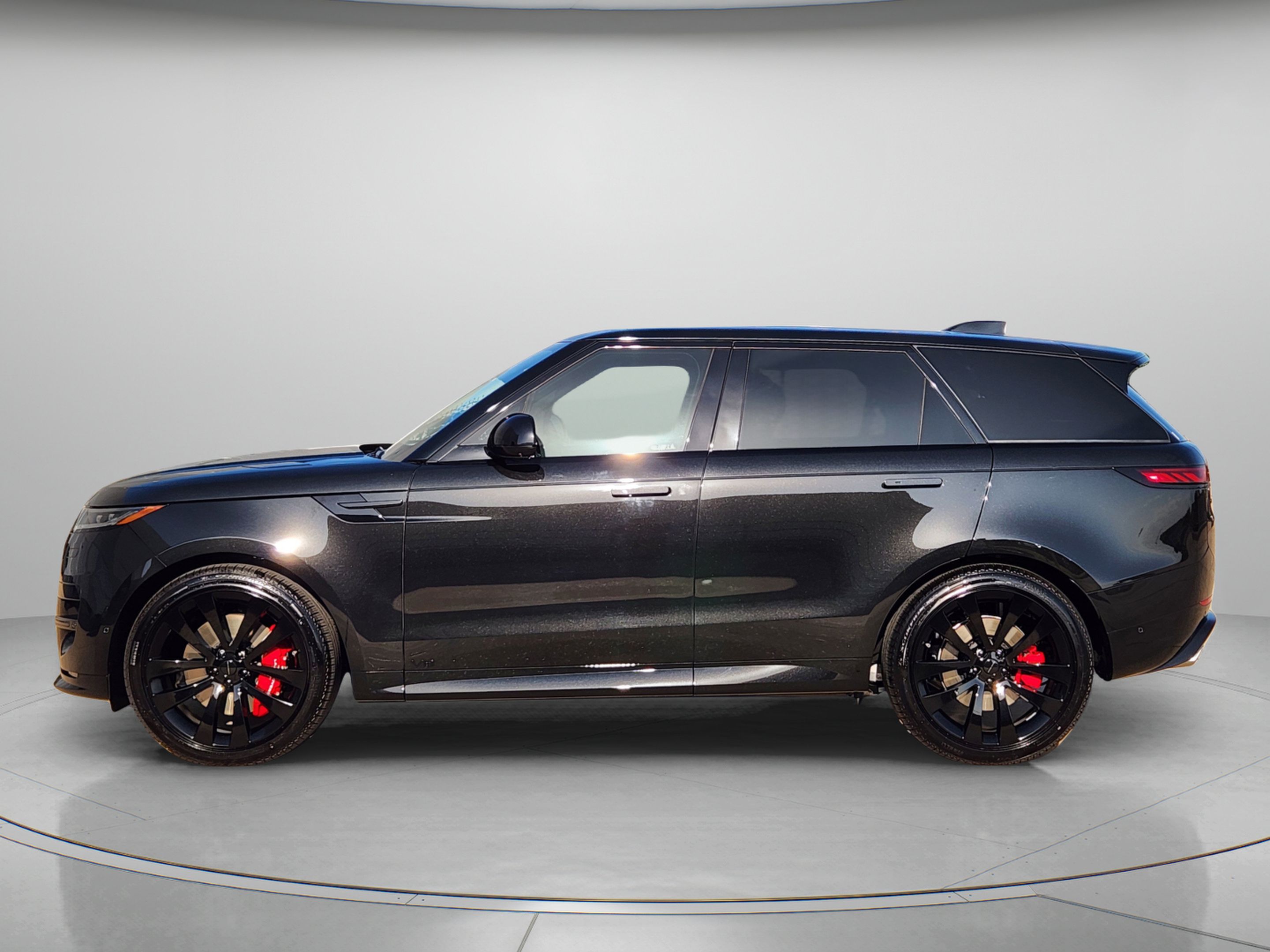 New 2026 Land Rover Range Rover Sport Dynamic SE AWD/4WD image 2