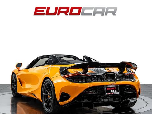 Used 2026 McLaren 750S Spider RWD image 4