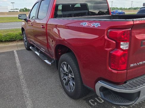 Used 2023 Chevrolet Silverado 1500 LT AWD/4WD image 2