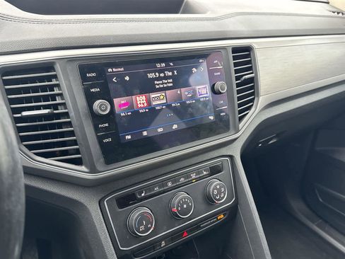 Used 2018 Volkswagen Atlas SE image 23