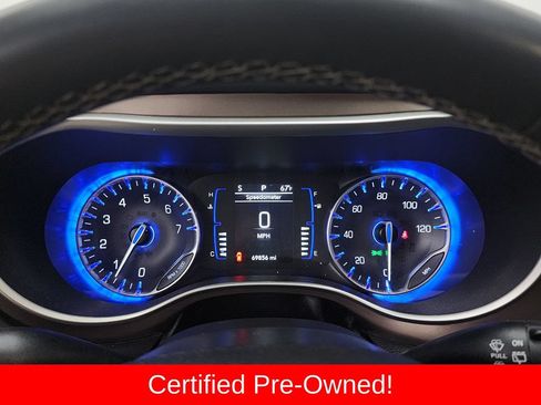 Certified 2022 Chrysler Voyager LX FWD image 15