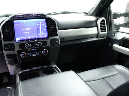 Used 2022 Ford F250 Lariat w/ Tremor Off-Road Package image 18