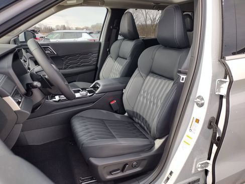 New 2026 Mitsubishi Outlander SEL image 8