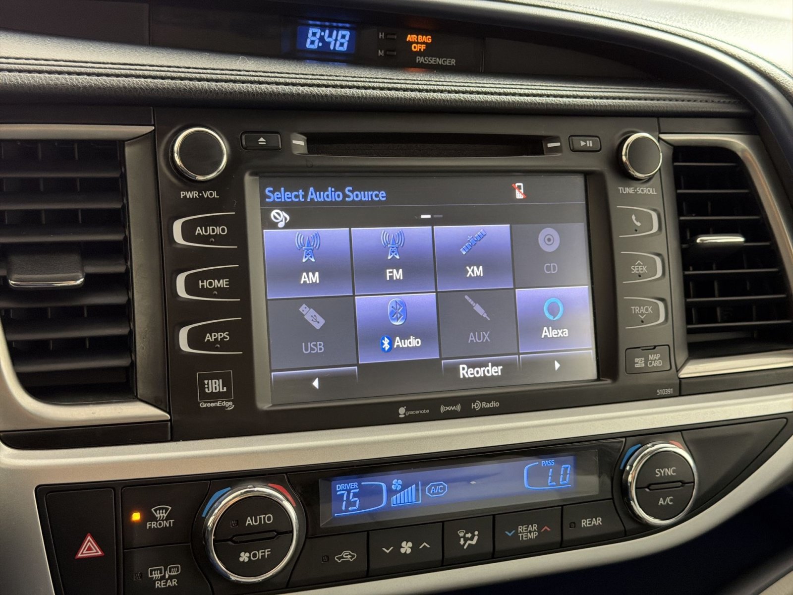 Used 2019 Toyota Highlander Limited Platinum AWD/4WD image 18
