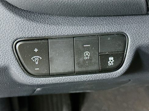 Used 2025 Kia Seltos S image 17