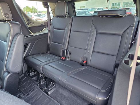 Used 2021 Chevrolet Tahoe Premier w/ Premium Package AWD/4WD image 36