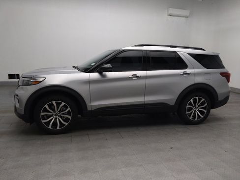 Used 2020 Ford Explorer ST w/ Premium Technology Package AWD/4WD image 2