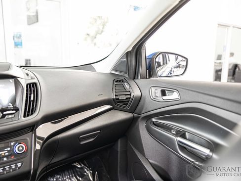Used 2019 Ford Escape Titanium w/ U9j03 - Titanium Tow Package AWD/4WD image 38