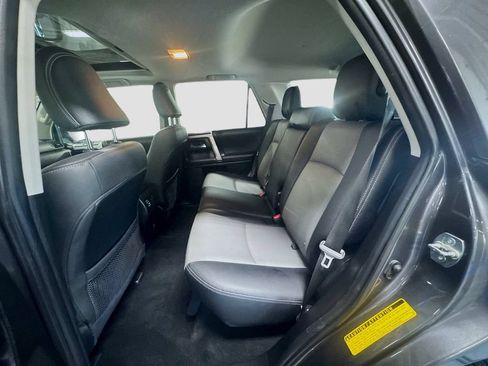 Used 2022 Toyota 4Runner SR5 Premium w/ Moonroof Package AWD/4WD image 24