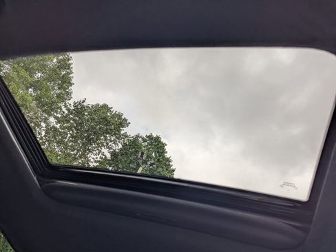 Used 2025 Toyota Corolla Cross AWD Hybrid image 27