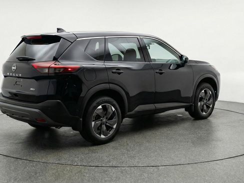 Used 2025 Nissan Rogue SV AWD/4WD image 9