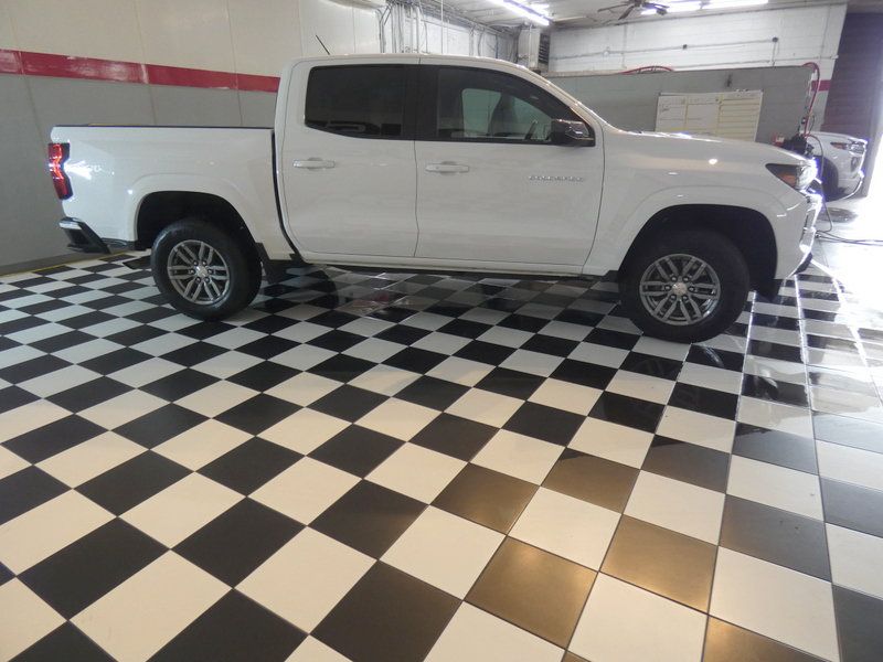 Used 2024 Chevrolet Colorado LT w/ LT Convenience Package II AWD/4WD image 7