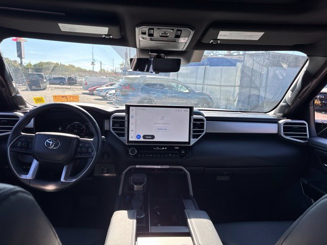 Used 2025 Toyota Sequoia Limited w/ Tow Technology Package AWD/4WD image 13